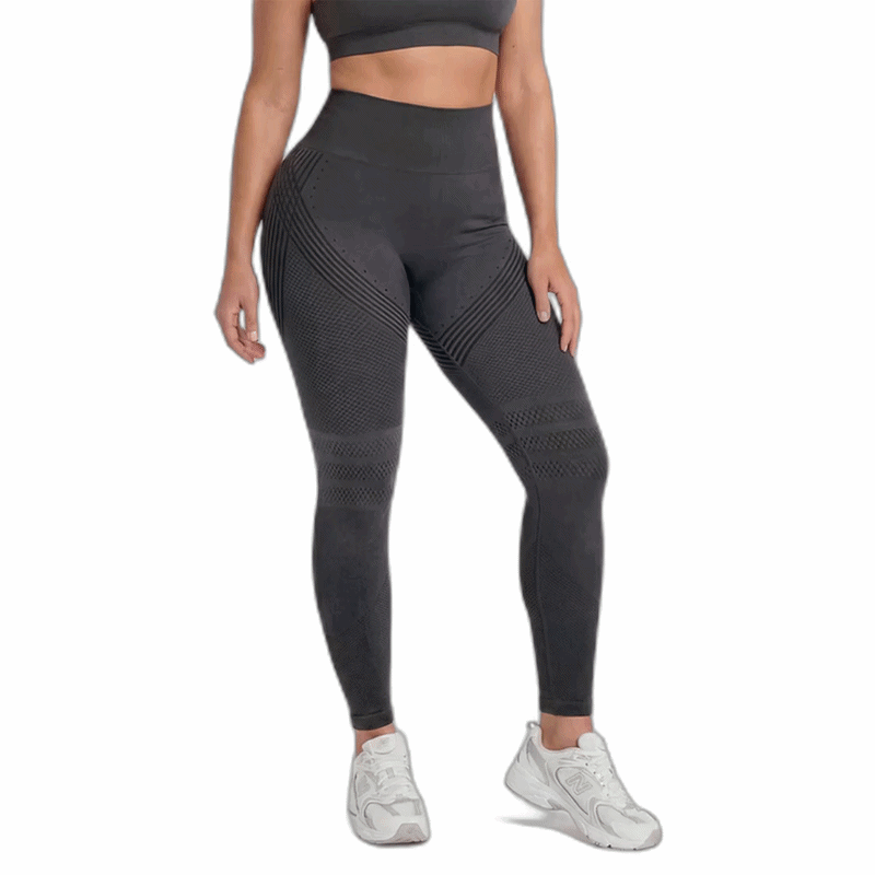 Le legging sculptant 3D Koré, gris anthracite, en mouvement